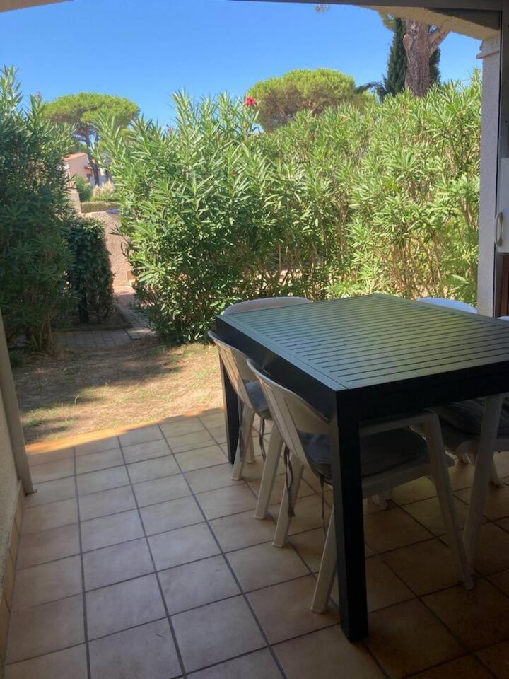 Appartement 4/6 Personnes Plain Pied - 5Min Plage - Piscine En Face Agde Buitenkant foto